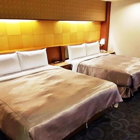 Jing Jing Holiday Hotel Kaohsiung Exteriör bild