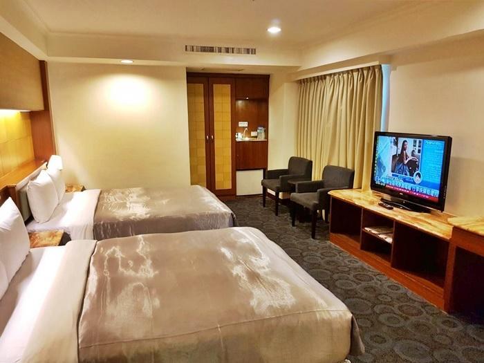 Jing Jing Holiday Hotel Kaohsiung Exteriör bild