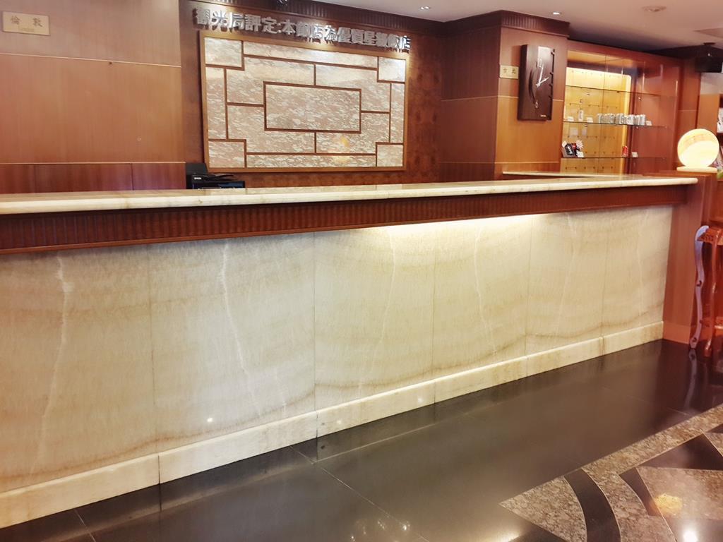 Jing Jing Holiday Hotel Kaohsiung Exteriör bild
